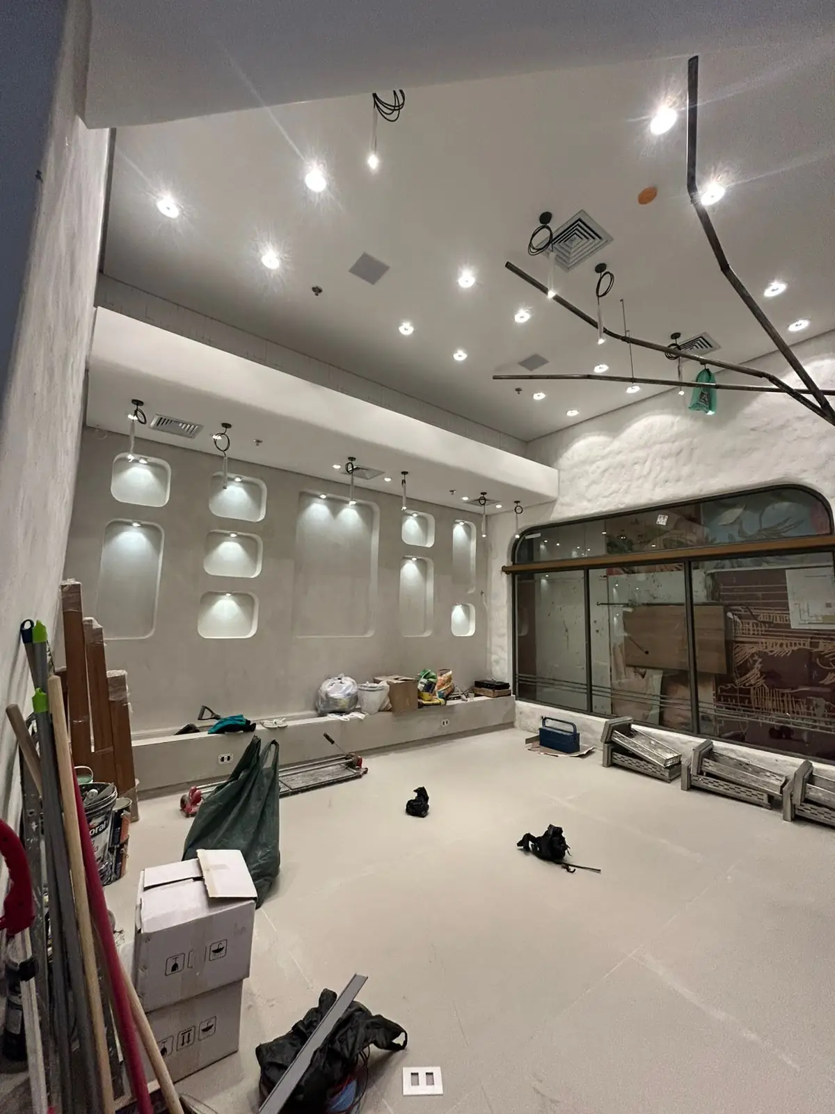 Restaurante Mila — forro e paredes em drywall